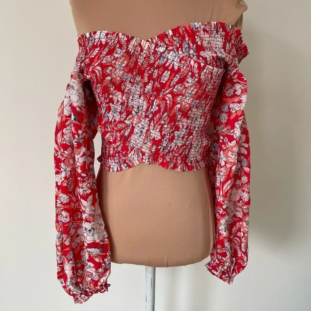 Free People Red East to West Smocked Off Shoulder Floral Crop Top EUC Size Small